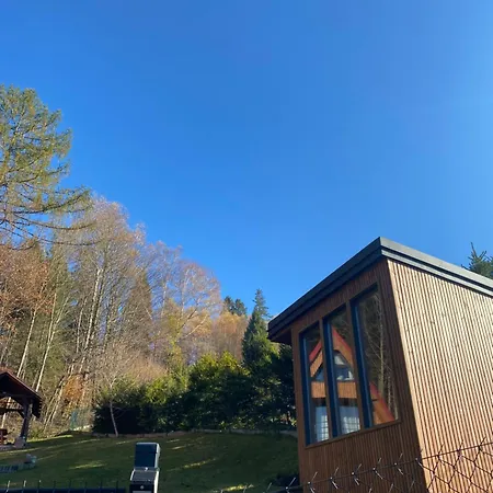 Nyaraló Duszek Lasu *